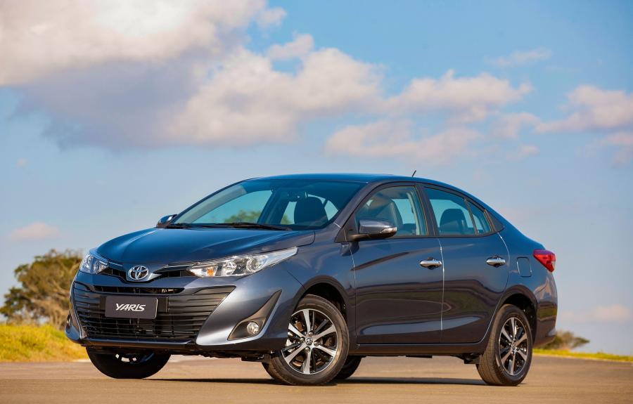  Toyota Yaris XLS Sedan 2018 года  (LA) (фото 1 из 24)